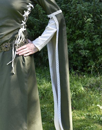 Stredoveké šaty Dorothee